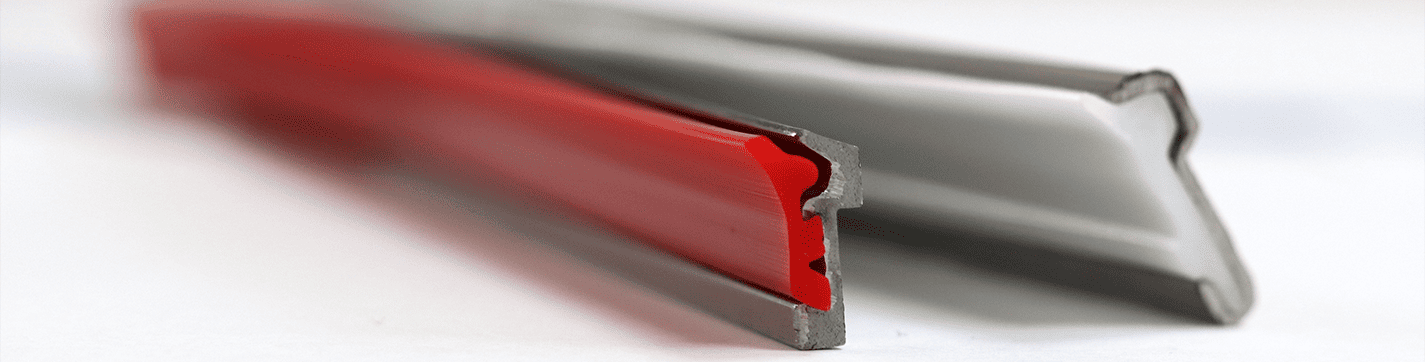 Gryazesyomny skrebok dlya teleskopicheskikh stalnykh kozhukhov, zashchita napravlyayushchikh ot struzhki i SOZh